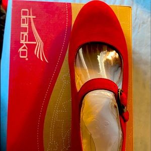 Brand new Red Dansko shoes size 39